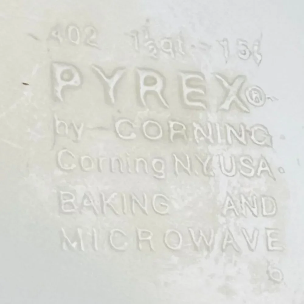 PYREX Speckled Beige/Tan Blue Floral Homestead 402 Mixing Bowl 1 1/2 Qt